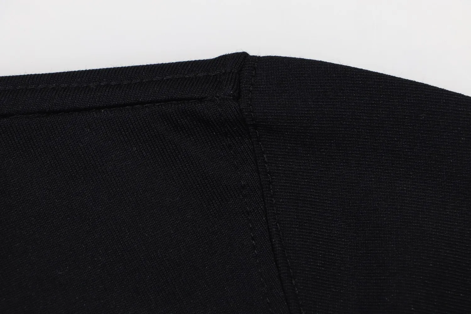 Arc’teryx ARC 23SS T 60 ， g 。 Breathable， ， ， 。 logo ， 。 ， 。 ， ， ， ， 。 Size:XS-L